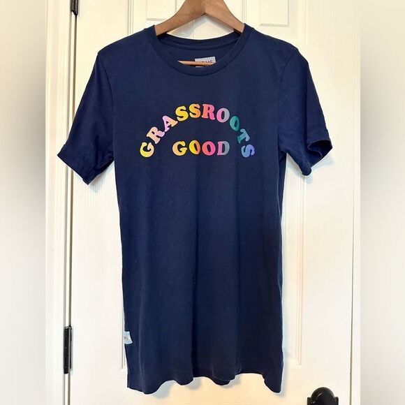 TOMS Grassroots T-Shirt Size Small - Picture 1 of 7